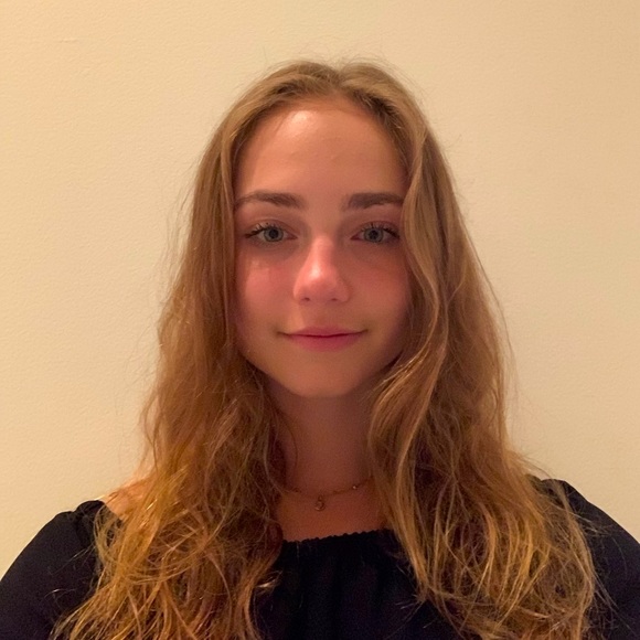 Meet your Posher, Helena - Picture 1 of 1